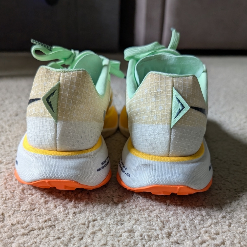 Nike ZoomX Ultrafly Trail Summit White Vapor Green Size 7.5 Women's - Picture 8 of 12